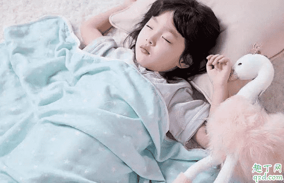 小孩怎么預(yù)防新型冠狀病毒 小孩預(yù)防新型冠狀病毒吃什么好1