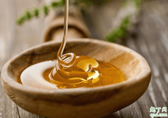 蜂蜜當(dāng)早餐吃好嗎 蜂蜜可以吃很多嗎一天2