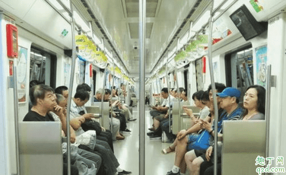 坐地鐵會感染新型冠狀病毒嗎 坐地鐵怎么預(yù)防新型冠狀病毒3