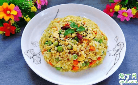 剩飯怎么炒不粘鍋 ?剩飯?zhí)吃趺闯?