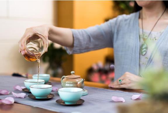 哺乳期飲食禁忌？哺乳期能喝茶嗎