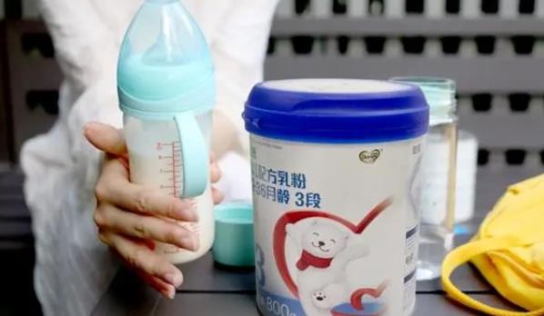 乳糖在奶粉中作用有哪些？為什么不建議喝三段奶粉？