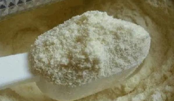 水解蛋白奶粉有營養嗎？牛奶粉轉羊奶粉的正確方法？